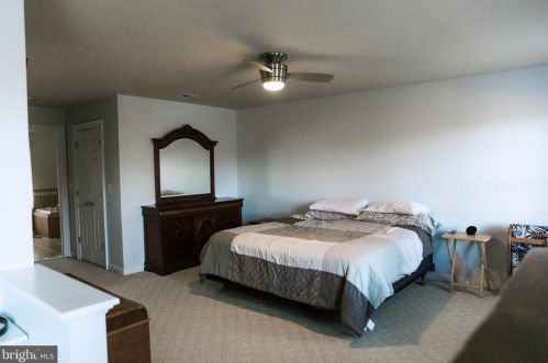 4 Battery Ridge Dr, Fredericksburg VA  22405-3568 exterior