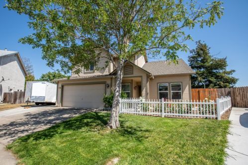 9017 Figtree Ct, Elk Grove, CA 95758-6035