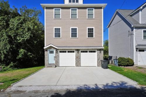 11 Jenny Ln, South Kingstown RI  02882-5434 exterior