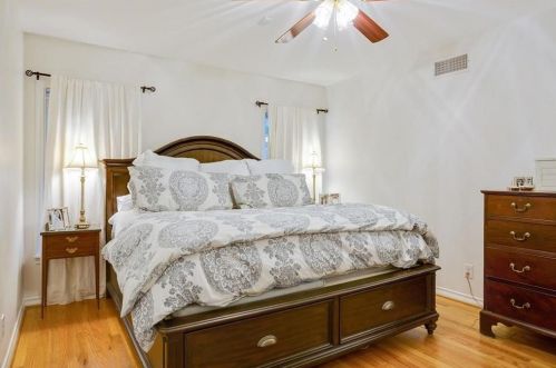 3957 Gaspar Dr, Dallas TX  75220-3612 exterior