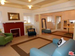 3107 5th Ave, Los Angeles, CA 90018-2912