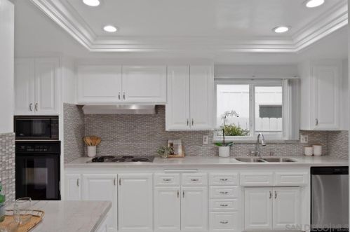 17061 Acena Dr, San Diego CA  92128-2674 exterior