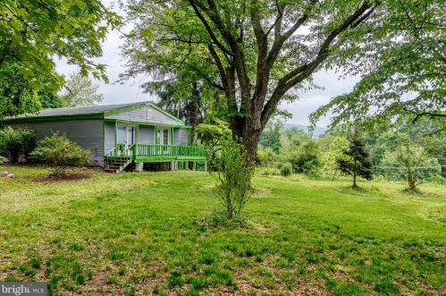 637 Schoolhouse Rd, Duncannon, PA 17020-9532