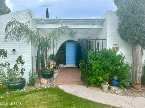 636 Roller Coaster Rd, Tucson AZ  85704-3835 exterior