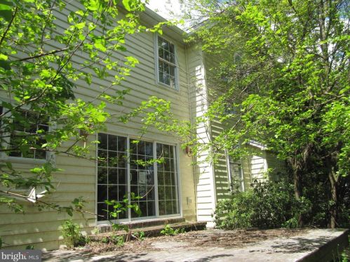 28 Berkshire Dr, Shrewsbury, PA 17361-1130