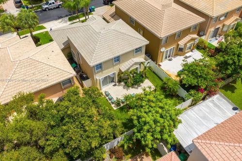 15042 20th St, Hollywood FL  33027-4363 exterior