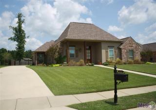 22422 Fairway View Dr, Zachary, LA 70791-6135