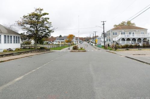 40 Portland Ave, Lyme CT  06371-2210 exterior