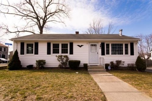 320 Quincy St, Fall River, MA 02720-4422