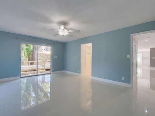8296 33rd Ave, Saint Petersburg FL  33710-2218 exterior