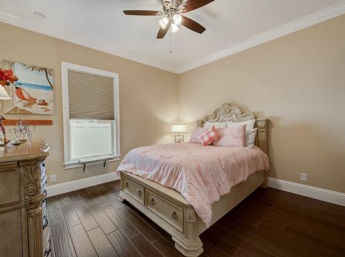 11171 53rd Ave, Saint Petersburg FL  33708-2936 exterior