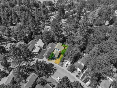 217 Fairmont Dr, Grass Valley CA  95945-9708 exterior