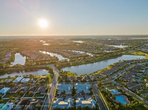 10491 Waterway Ln, Fort Pierce FL  34987-2521 exterior