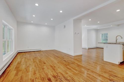 28 Crowley Ave, Milford CT  06461-2306 exterior