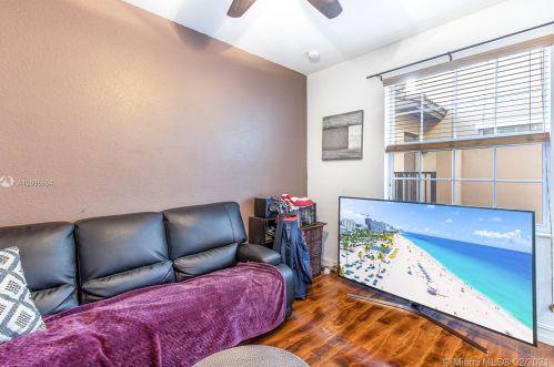 1121 147th Ter, Hollywood FL  33027-6182 exterior