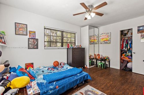 401 57th Way, Hollywood FL  33023-1435 exterior