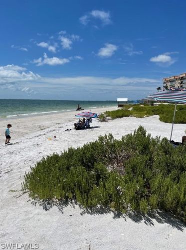 4351 Bay Beach Ln, Fort Myers Beach FL  33931-5949 exterior