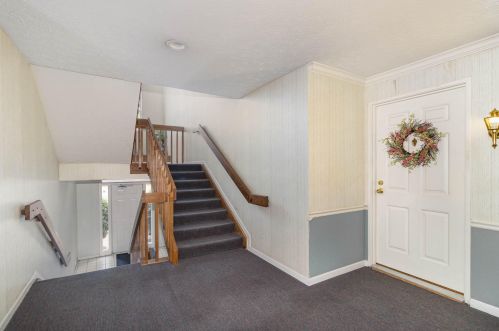 26 Highland Meadows Cir, Newport, KY 41076-3720