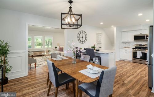 801 Meetinghouse Ct, Riverton NJ  08077-3325 exterior