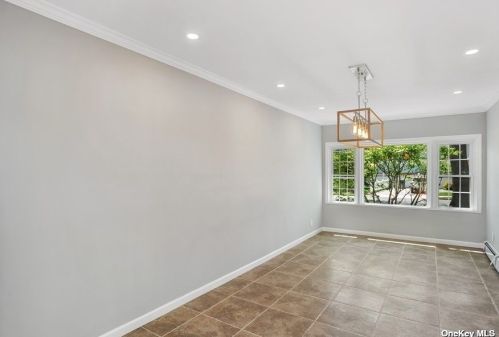 759 Van Buren Ave, West Islip NY  11795-1337 exterior