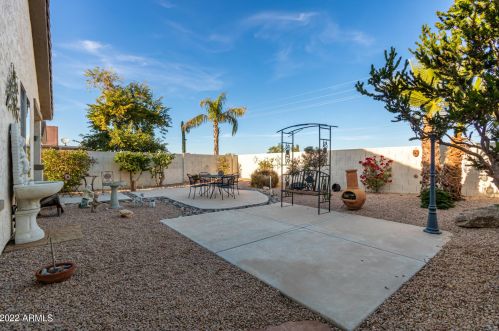 660 Twin Peaks Pkwy, San Tan Valley AZ  85143-5829 exterior