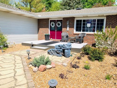 221 150, Valpo IN  46383-9559 exterior