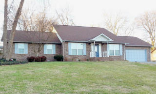 1747 Westcliff Dr, Maryville, TN 37803-6301