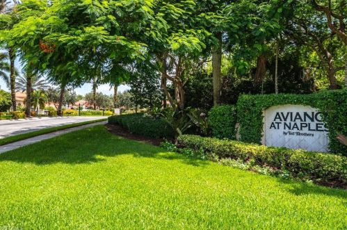 12854 Carrington Cir, Naples FL  34105-5009 exterior