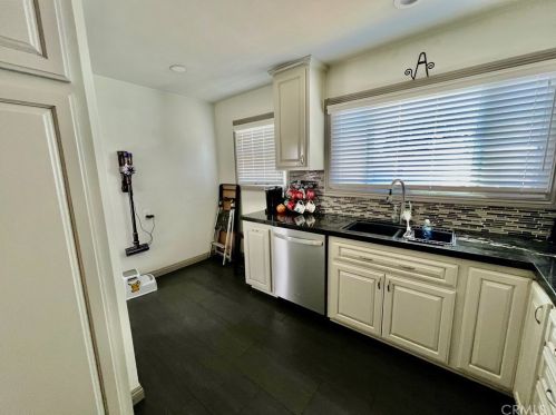 5438 Coke Ave, Lakewood CA  90712-1626 exterior