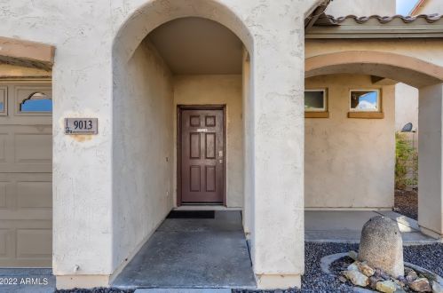 9013 Toronto Way, Tolleson AZ  85353-9026 exterior