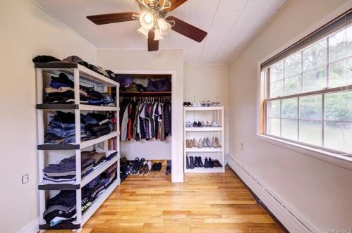 24 Orchard St, Marlborough NY  12542-6149 exterior