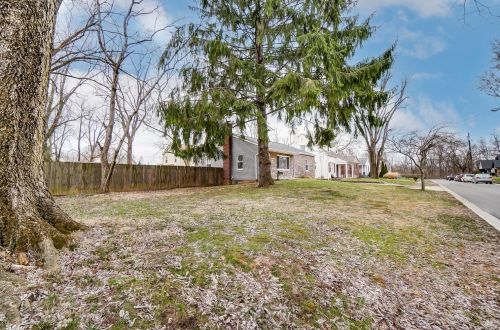 5539 Davies Pl, Cincinnati, OH 45227-1501
