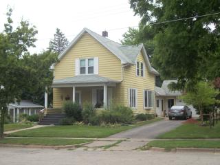 413 Washington St, Viroqua WI  54665-2053 exterior