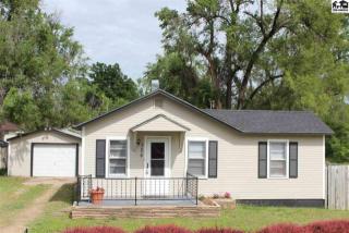 328 Justice St, Hutchinson, KS 67501-3920