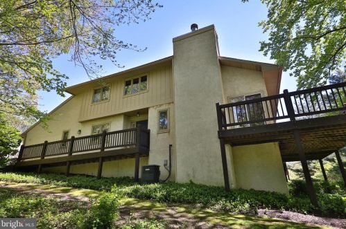 475 Copper Beech Cir, Melrose Park, PA 19027-1335