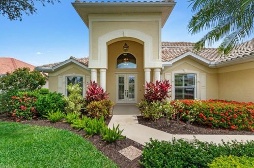 4749 Turnstone Ct, Naples, FL 34119-8936