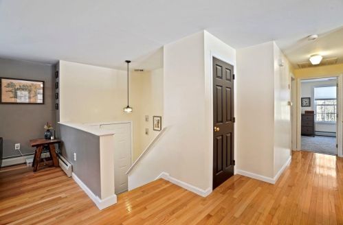 7 Bayou Dr, Raymond NH  03077-2364 exterior