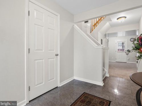 11740 Batley Pl, Woodbridge VA  22192-8403 exterior