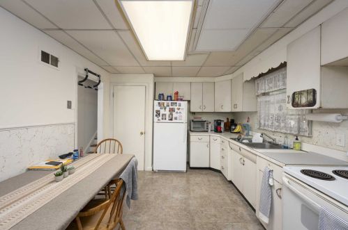 2 Merrimac Rd, Poughkeepsie NY  12603-5661 exterior