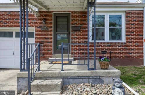 308 Lincoln Ave, Ephrata, PA 17522-2218