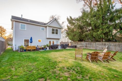 1149 Briarcliff Dr, Rahway NJ  07065-1935 exterior