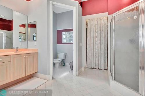 5098 168 Ave, Hollywood FL  33027-4913 exterior