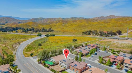 53187 Trailing Rose Dr, Lake Elsinore CA  92532-1660 exterior