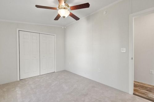 53 Hagop Rd, Salem NH 03079-3709 exterior