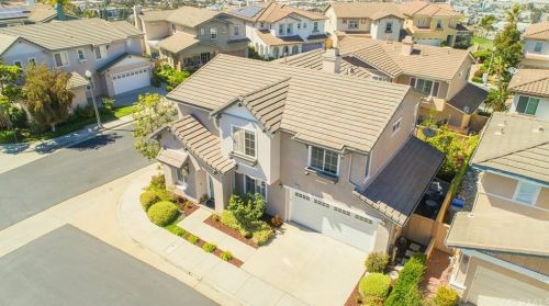 2378 Promontory Dr, Long Beach, CA 90755-3858