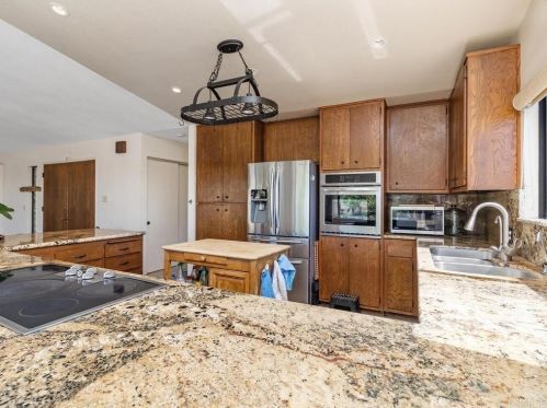 9416 Vista Aleta, Valley Center CA  92082-5533 exterior