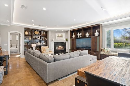 1921 Windward Ln, Newport Beach CA  92660-3816 exterior