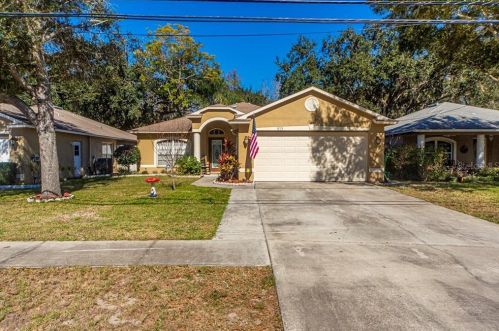 415 Dixie Hwy, Tarpon Springs, FL 34689-5717