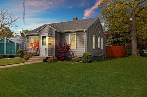 7846 15th Ave, Kenosha WI  53143-5973 exterior