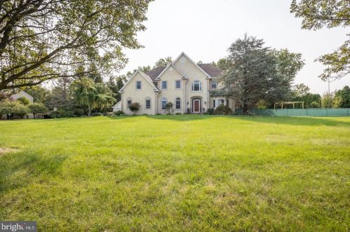 1700 Morgan Ln, Collegeville PA  19426-2859 exterior